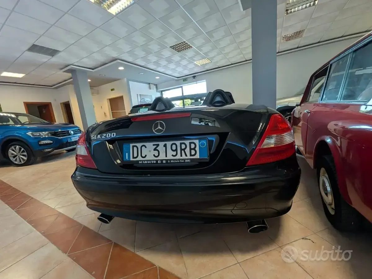 Usata Mercedes SLK200 163 CV (119 kW) 2006 Nero Cabrio