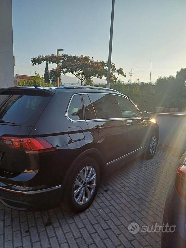 Usata VW Tiguan 122 CV (89 kW) 2021 Nero SUV