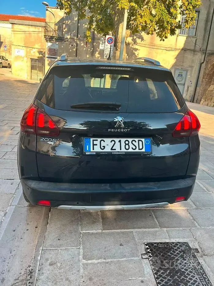 Usata Peugeot 2008 99 CV (72 kW) 2017 Nero SUV