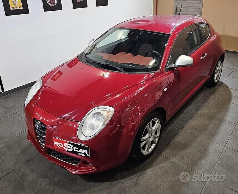 Rosso Usata 2009 Alfa Romeo MiTo Due volumi | 3500 € (Buon prezzo) - Immagine 1/4