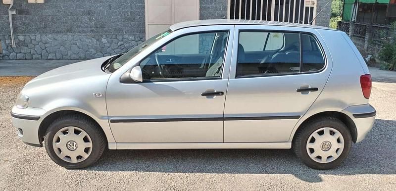Usata VW Polo 50 CV (36 kW) 2001 Grigio Berlina