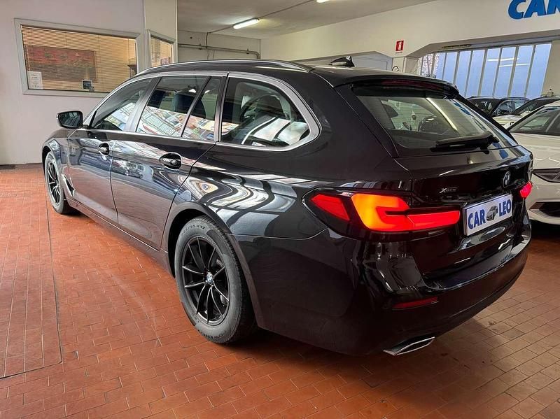 Usata BMW 520 190 CV (139 kW) 2022 Nero Station wagon