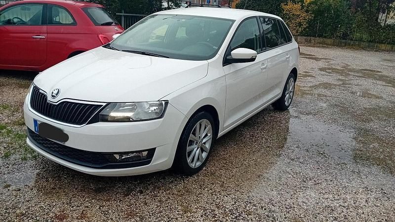 Bianco Usata 2018 Skoda Rapid Ambition Tre volumi | 9490 € - Immagine 1/4