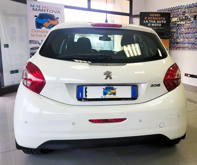 Usata Peugeot 208 Allure 82 CV (60 kW) 2015 Bianco Utilitaria