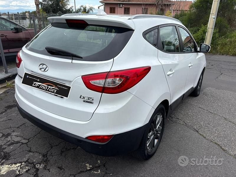 Usata Hyundai ix35 Xpossible 115 CV (84 kW) 2015 Bianco SUV