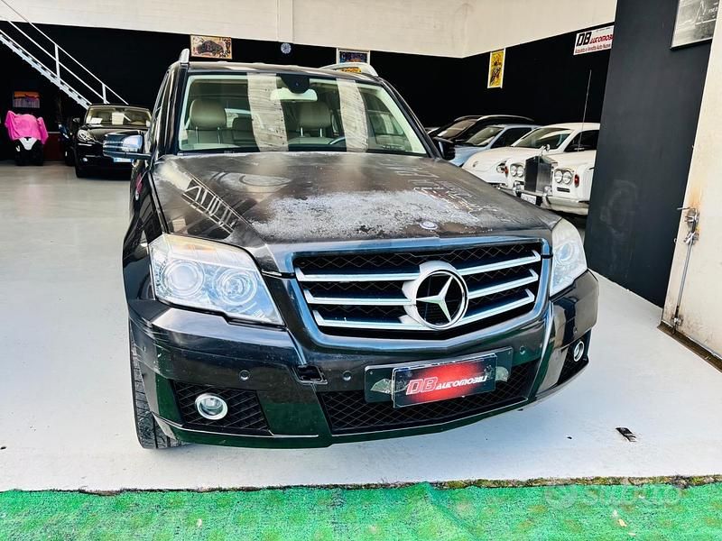 Usata Mercedes GLK250 204 CV (150 kW) 2010 Nero SUV