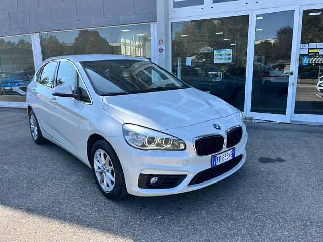 Usata BMW 218 Active Tourer Luxury Line 150 CV (110 kW) 2016 Bianco Monovolume