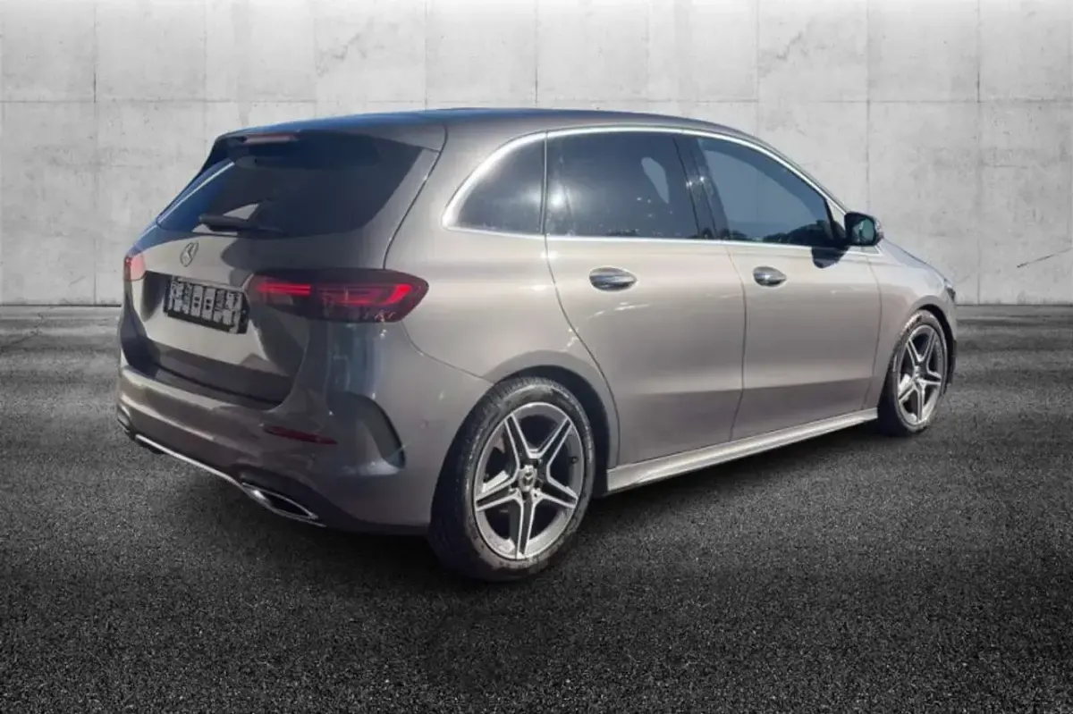 Usata Mercedes B200 Advanced Plus 150 CV (110 kW) 2024 Grigio Utilitaria