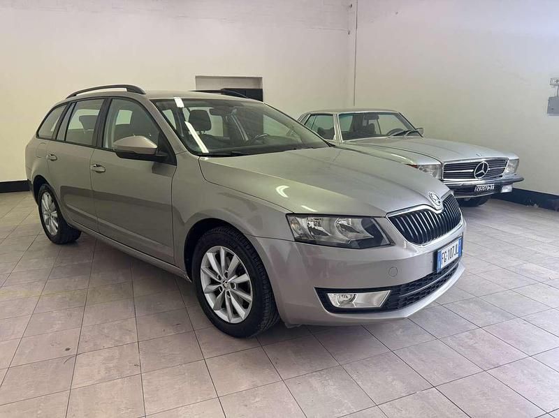 Usata Skoda Octavia Executive 150 CV (110 kW) 2016 Grigio Station wagon