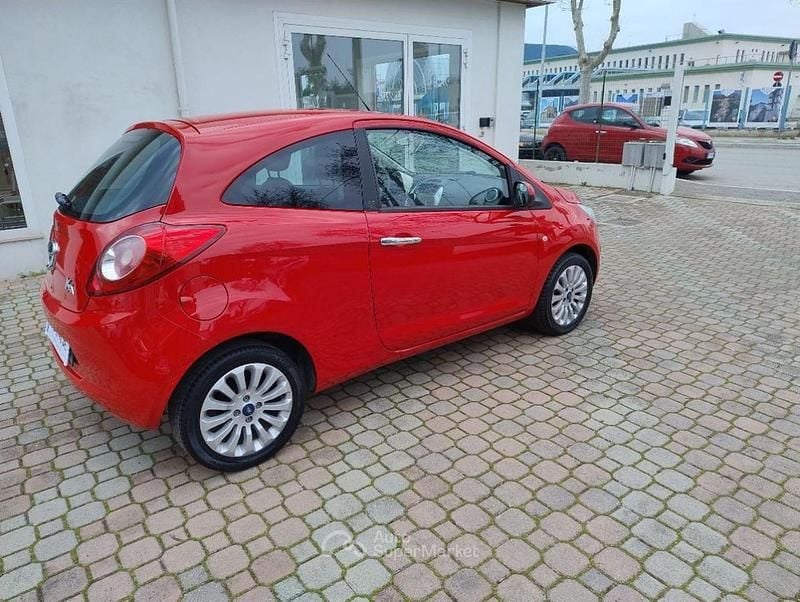 Usata Ford Ka Individual 69 CV (50 kW) 2015 Rosso Berlina