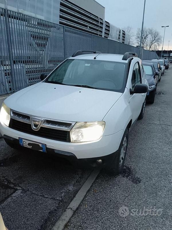 Usata Dacia Duster 90 CV (66 kW) 2012 Bianco SUV