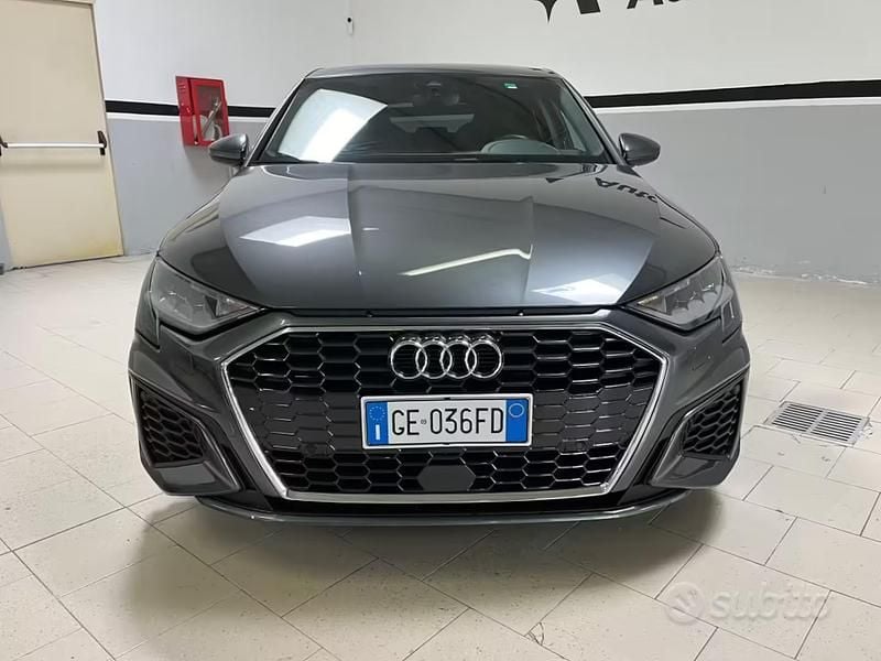 Usata Audi A3 S-Line 150 CV (110 kW) 2021 Grigio Berlina