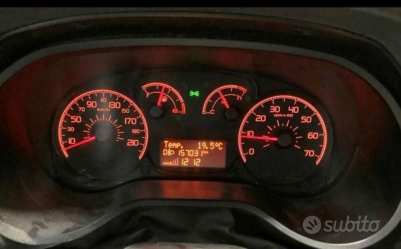 Usata Fiat Doblò Basis 120 CV (88 kW) 2015 Blu Monovolume