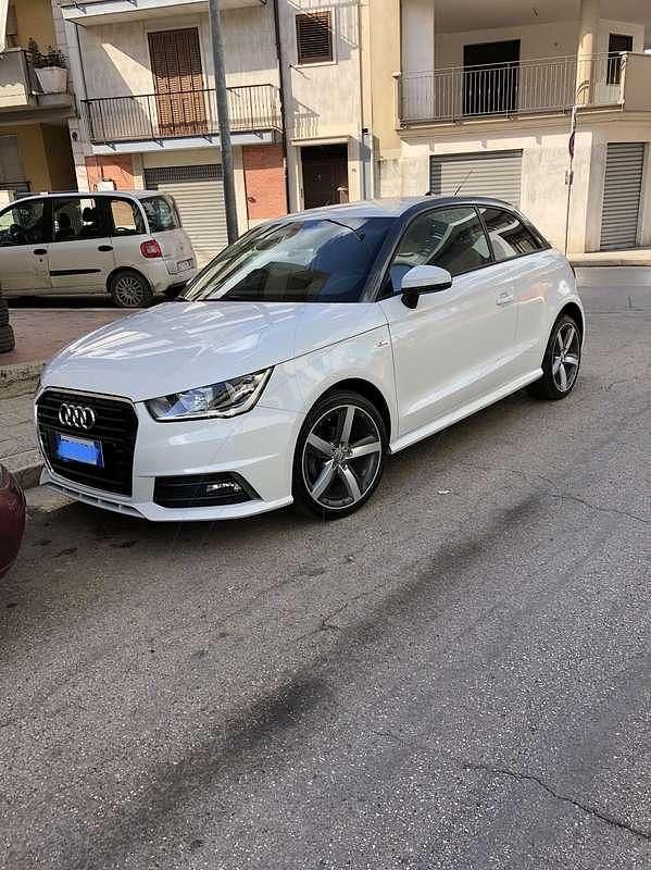 Usata 2016 Audi A1 Sport Due volumi | 10.000 € (Ottimo prezzo) - Immagine 1/4