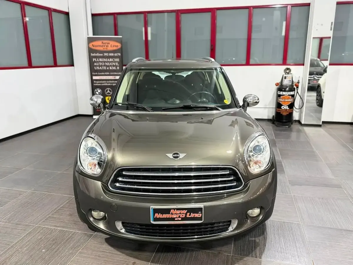 Usata Mini One D Countryman Business 90 CV (66 kW) 2014 Oro SUV