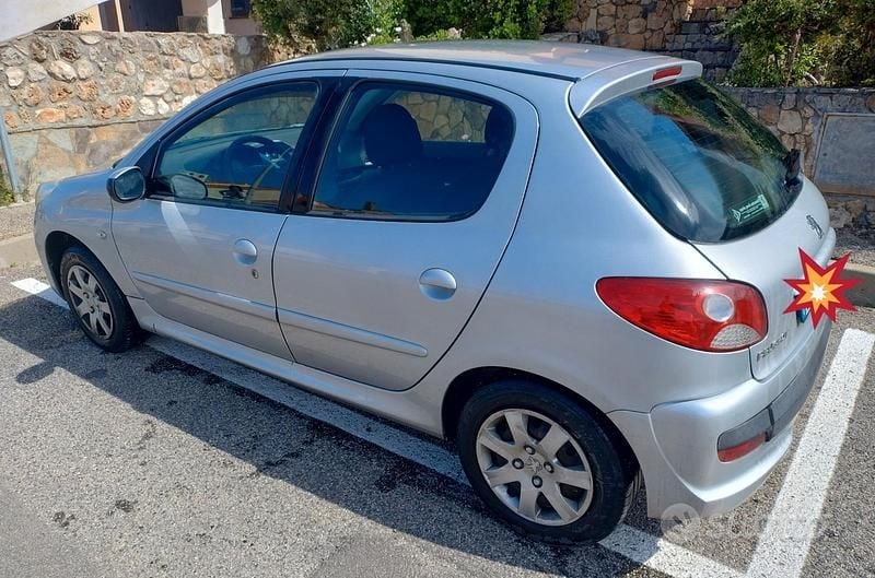 Usata Peugeot 206+ 60 CV (44 kW) 2010 Utilitaria