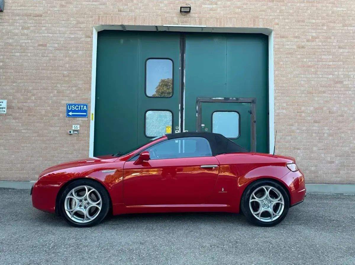 Usata Alfa Romeo Spider 200 CV (147 kW) 2009 Rosso Cabrio