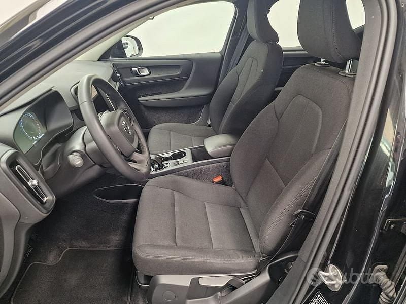 Usata Volvo XC40 129 CV (94 kW) 2022 Nero SUV