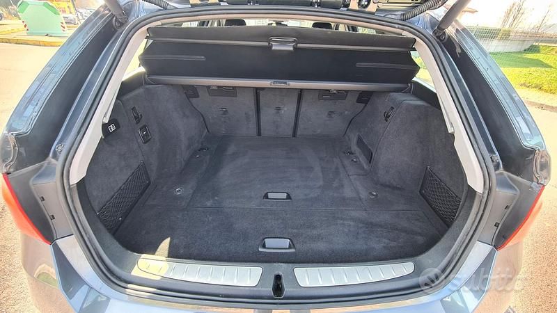 Usata BMW 318 Efficient Dynamics 143 CV (105 kW) 2013 Grigio Station wagon