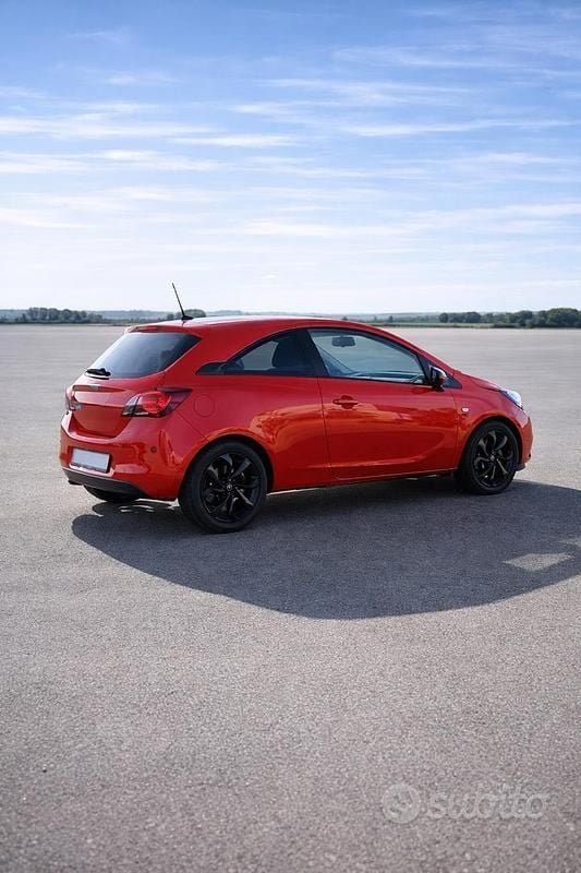 Usata Opel Corsa 90 CV (66 kW) 2016 Rosso Coupé