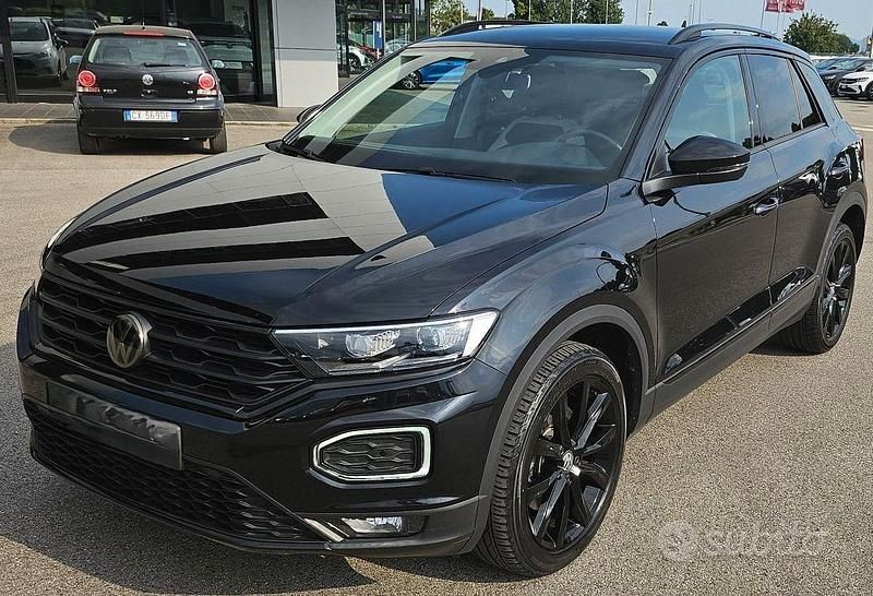Usata VW T-Roc 150 CV (110 kW) 2020 Nero SUV