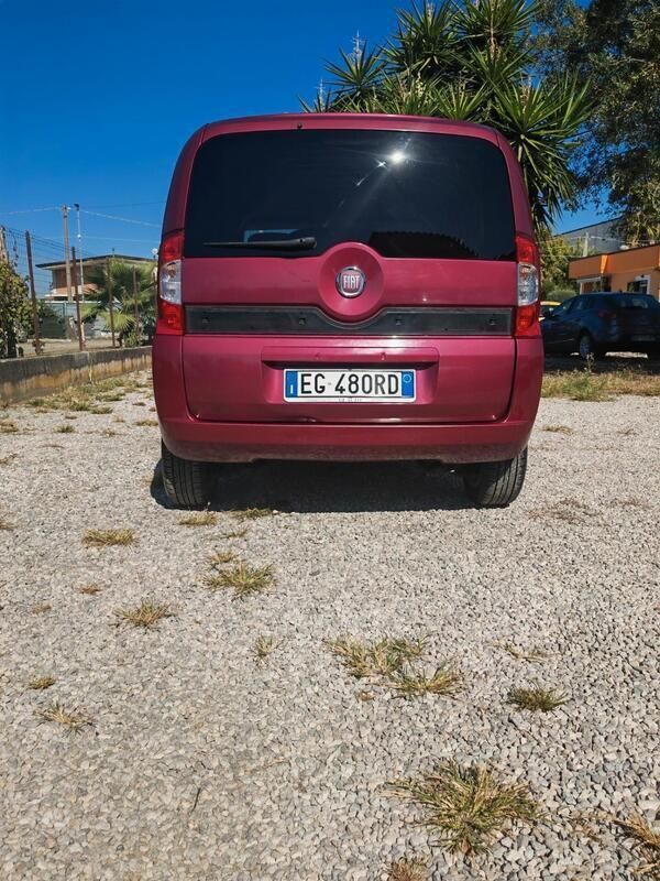 Usata Fiat Qubo Dynamic 75 CV (55 kW) 2011 Viola Monovolume