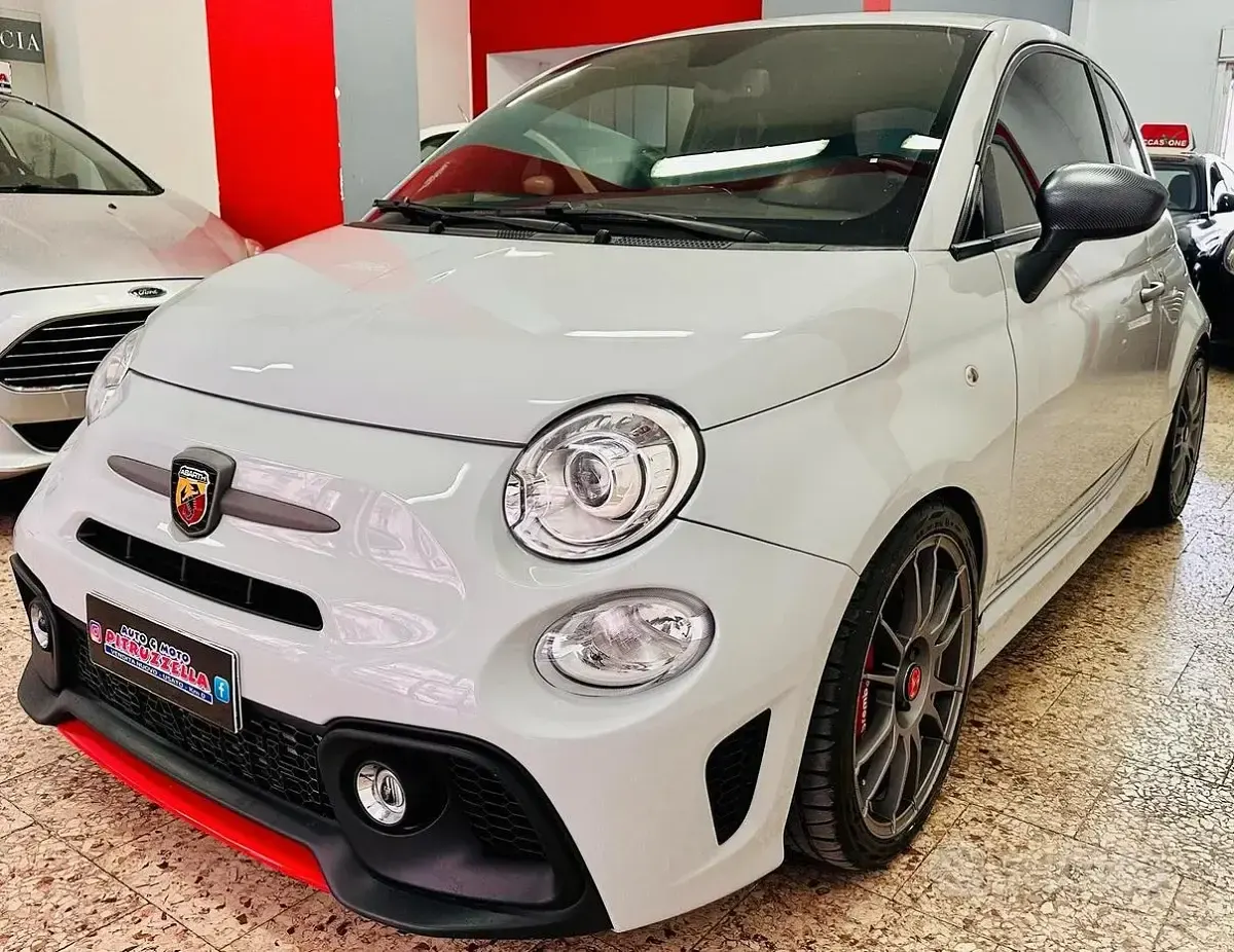 Usata Abarth 500 135 CV (99 kW) 2009 Grigio Utilitaria
