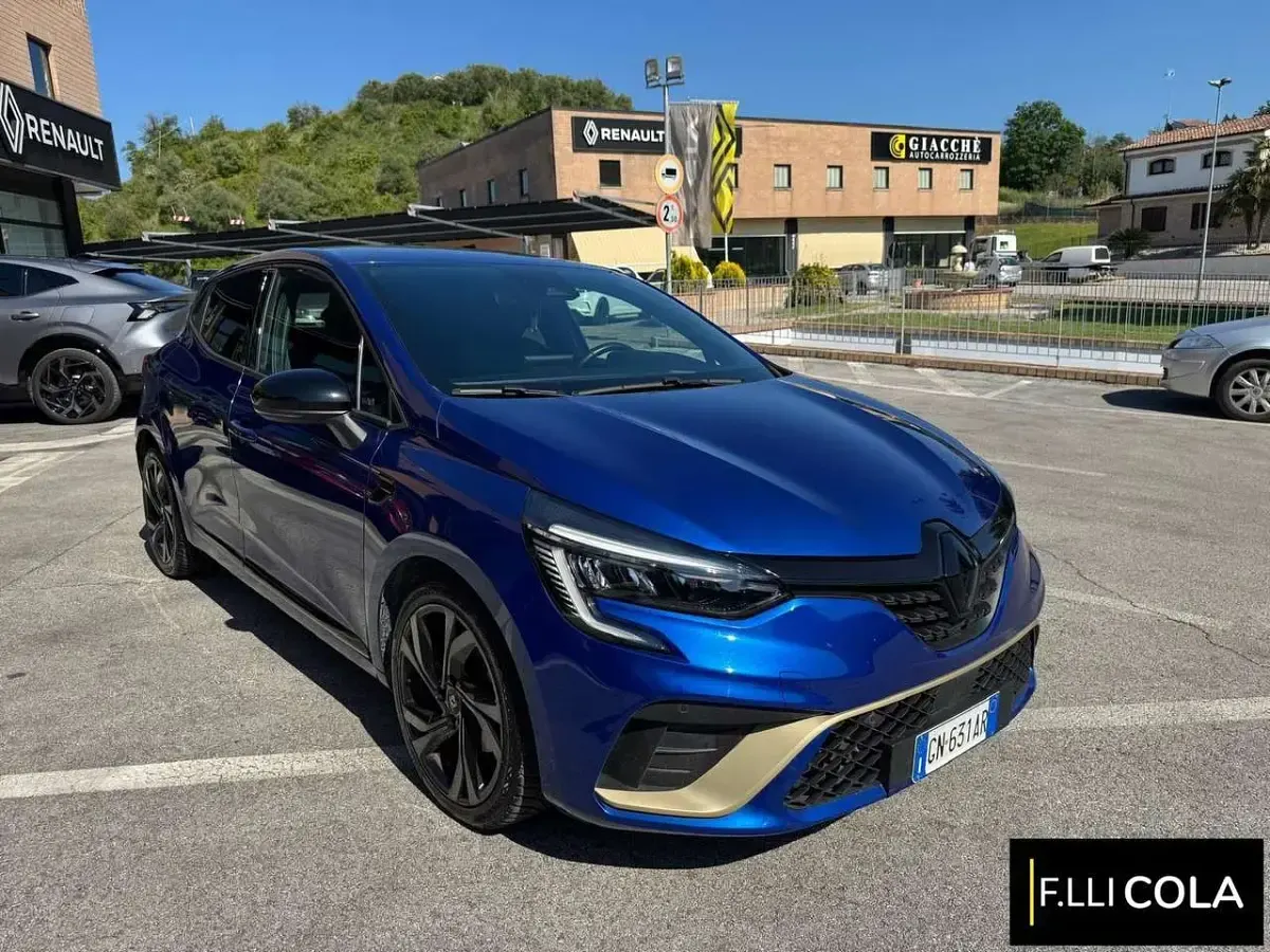 Usata Renault Clio V Engineered 140 CV (102 kW) 2023 Blu/azzurro Berlina