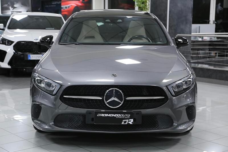 Usata Mercedes A180 Sport 116 CV (85 kW) 2017 Nero Berlina