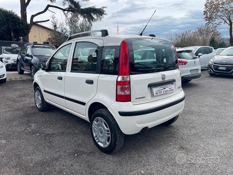 Usata Fiat Panda Active 69 CV (50 kW) 2011 Bianco Berlina