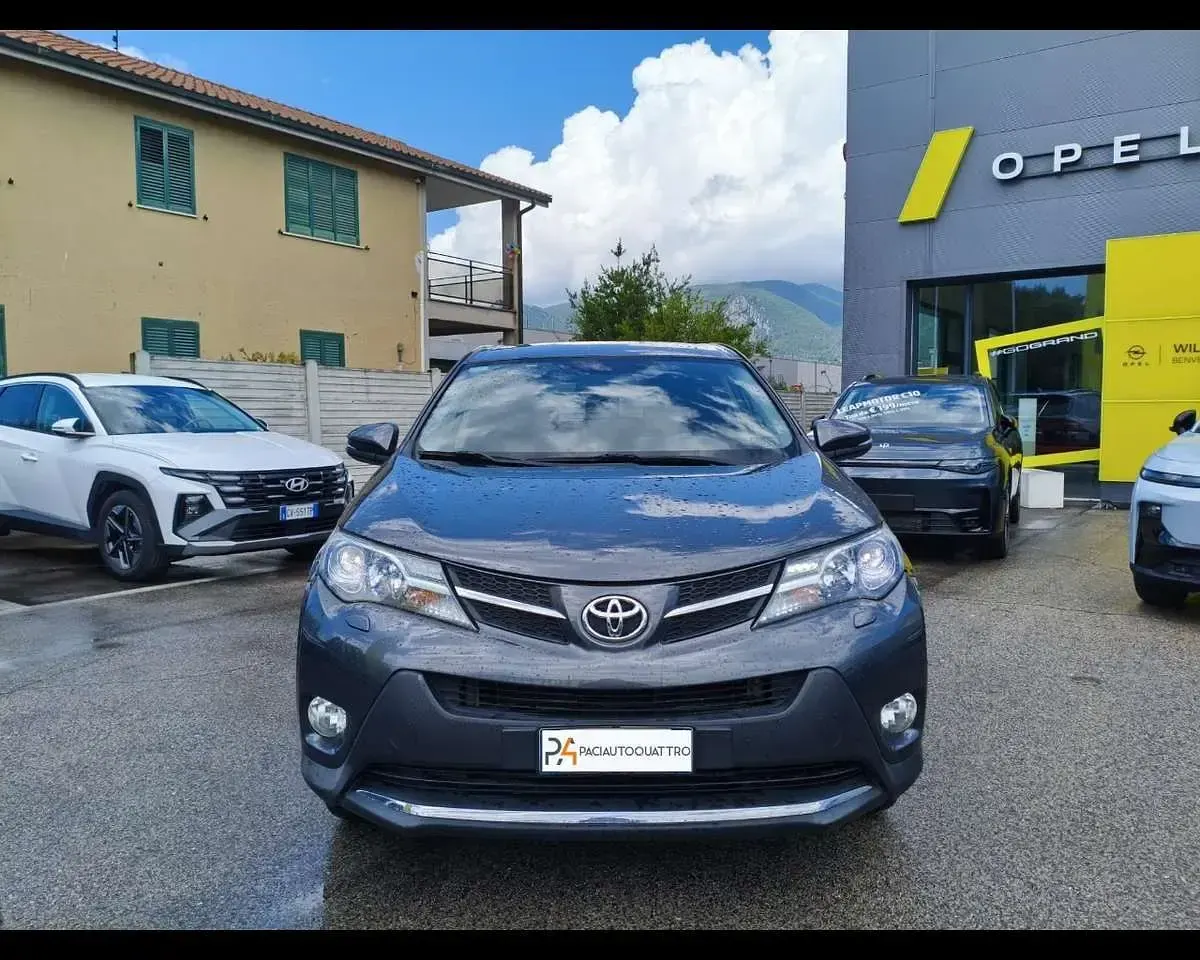 Usata Toyota RAV4 Lounge 150 CV (110 kW) 2014 Grigio SUV