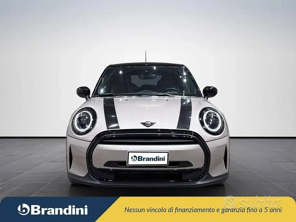 Usata Mini Cooper Classic 136 CV (100 kW) 2023 Melting silver Utilitaria