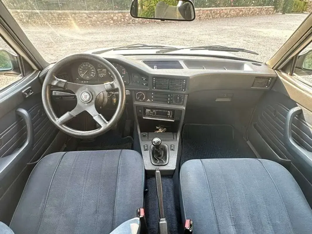 Usata BMW 520 125 CV (91 kW) 1983 Berlina