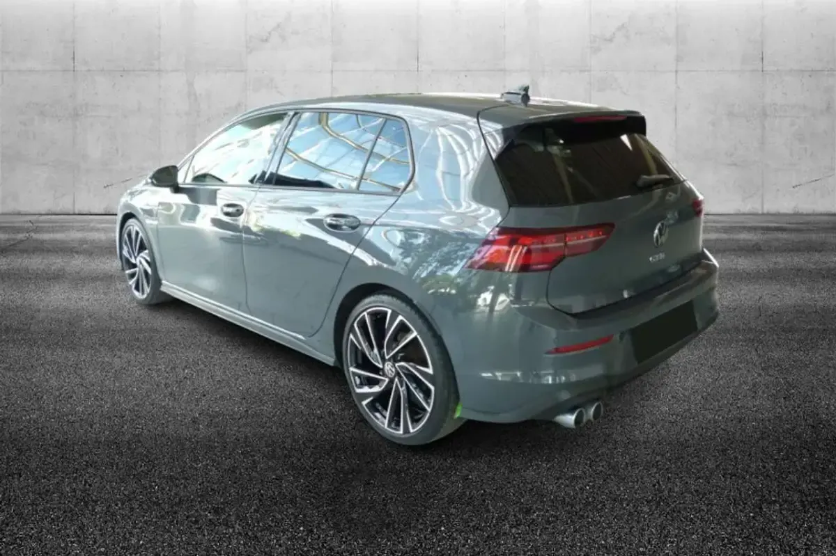 Usata VW Golf VIII GTD 200 CV (147 kW) 2022 Grigio Monovolume