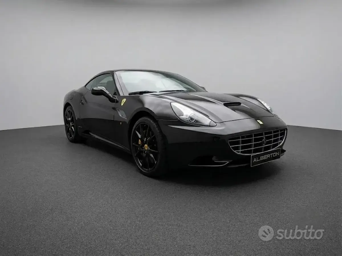 Usata Ferrari California 489 CV (359 kW) 2014 Nero Cabrio