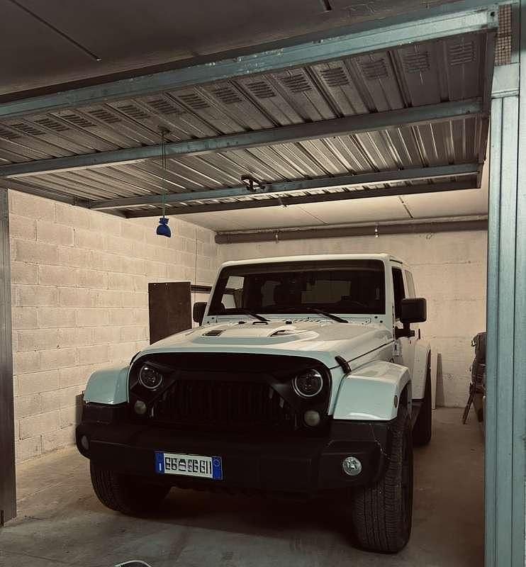 Usata Jeep Wrangler Sahara 200 CV (147 kW) 2013 Bianco SUV