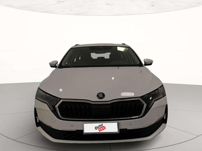 Usata Skoda Octavia Selection 150 CV (110 kW) 2025 Bianco luna metallizzato Station wagon