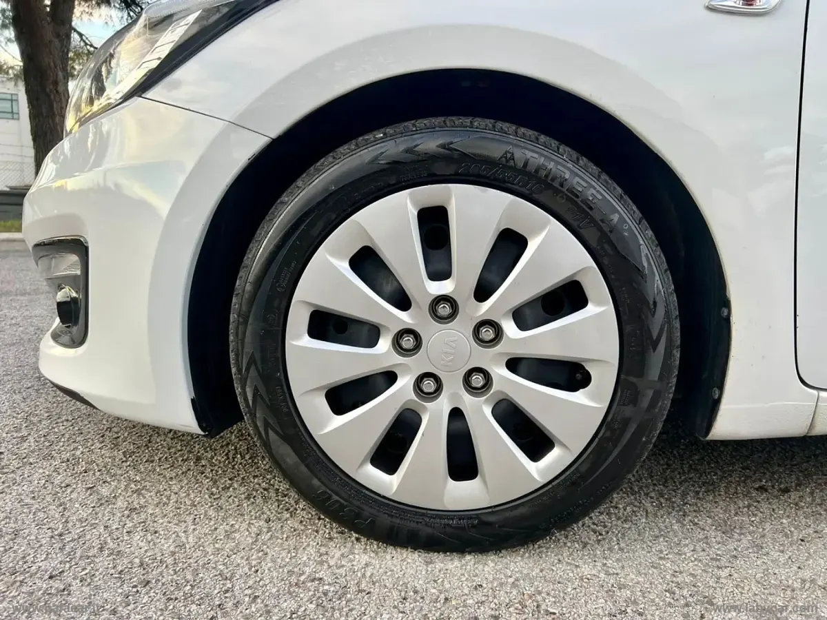 Usata Kia Ceed Sportswagon Active 110 CV (80 kW) 2016 Bianco Station wagon
