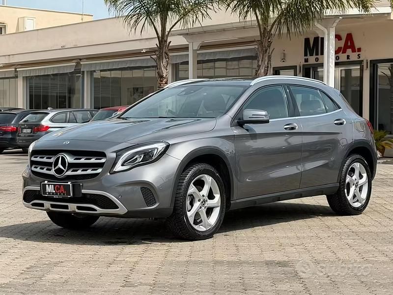 Usata Mercedes GLA200 Premium 136 CV (100 kW) 2018 Grigio SUV
