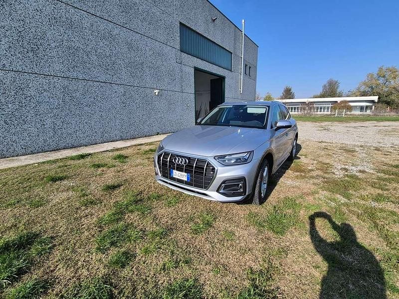 Argento Usata 2021 Audi Q5 Advanced SUV | 35.900 € (Molto cara) - Immagine 1/4