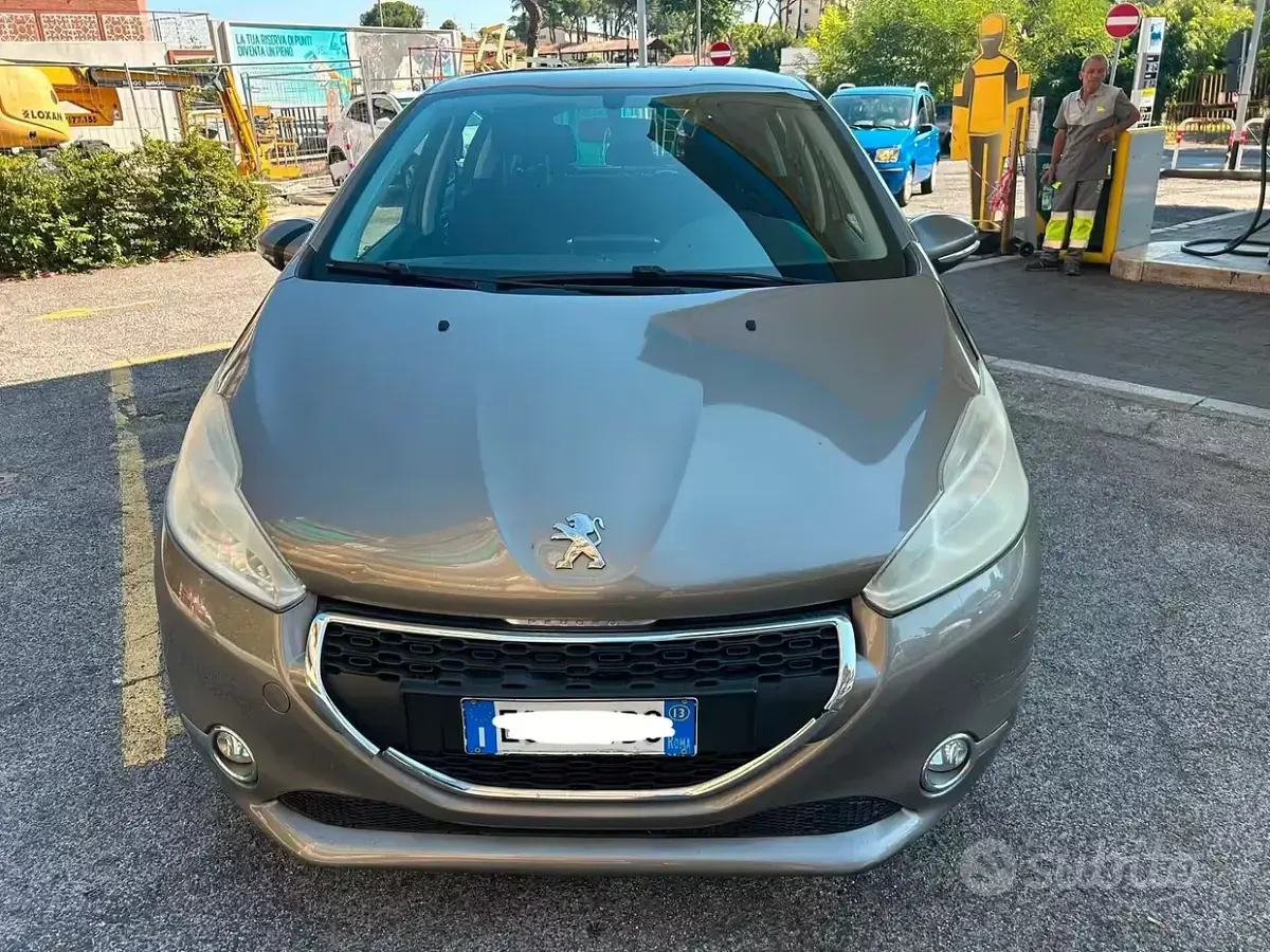Usata Peugeot 208 Active 68 CV (50 kW) 2013 Grigio Utilitaria