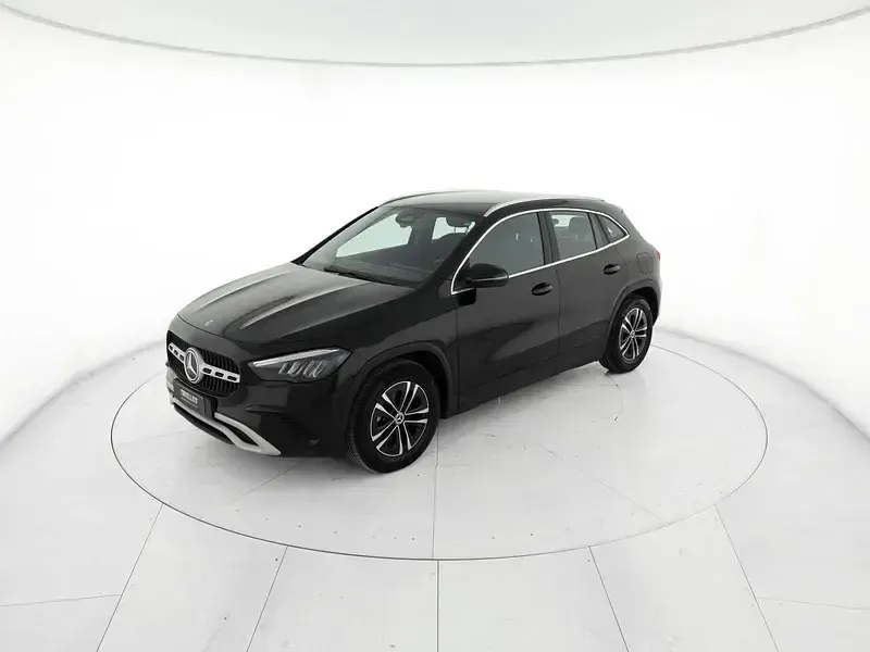 Usata Mercedes GLA180 Executive 116 CV (85 kW) 2024 Nero SUV