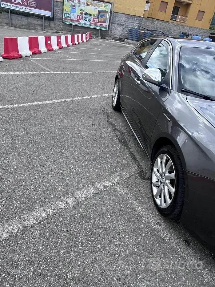 Usata Alfa Romeo Giulietta 109 CV (80 kW) 2016 Grigio Utilitaria