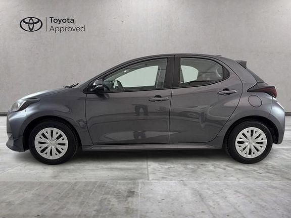 Second-hand Toyota Yaris Active 72 CP (52 kW) 2023 Gri Hatchback