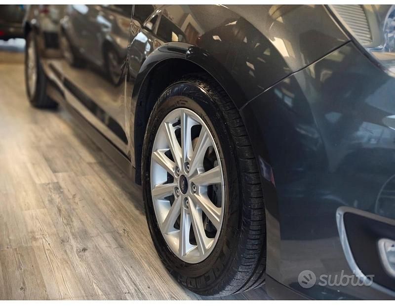 Usata Ford C-MAX 120 CV (88 kW) 2016 Grigio Monovolume