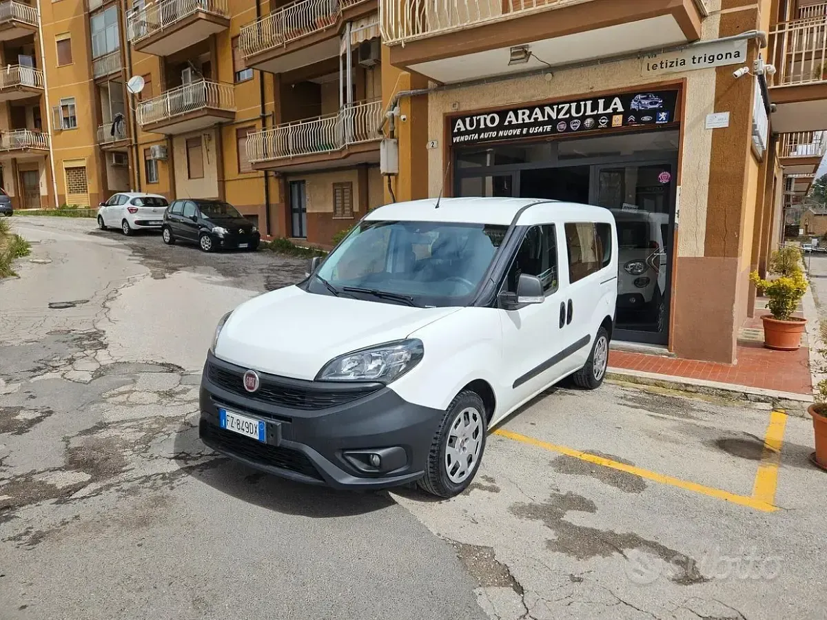 Usata Fiat Doblò 95 CV (69 kW) 2019 Bianco Monovolume