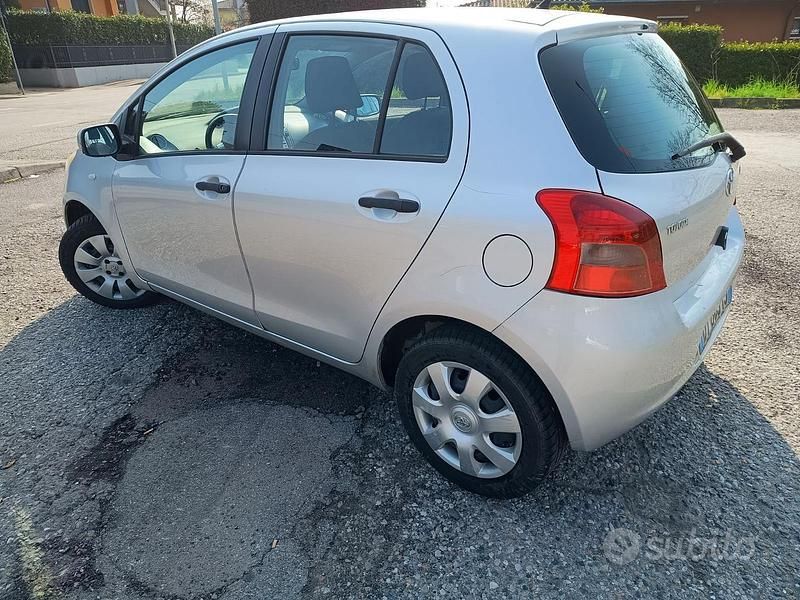 Usata Toyota Yaris 69 CV (50 kW) 2008 Utilitaria