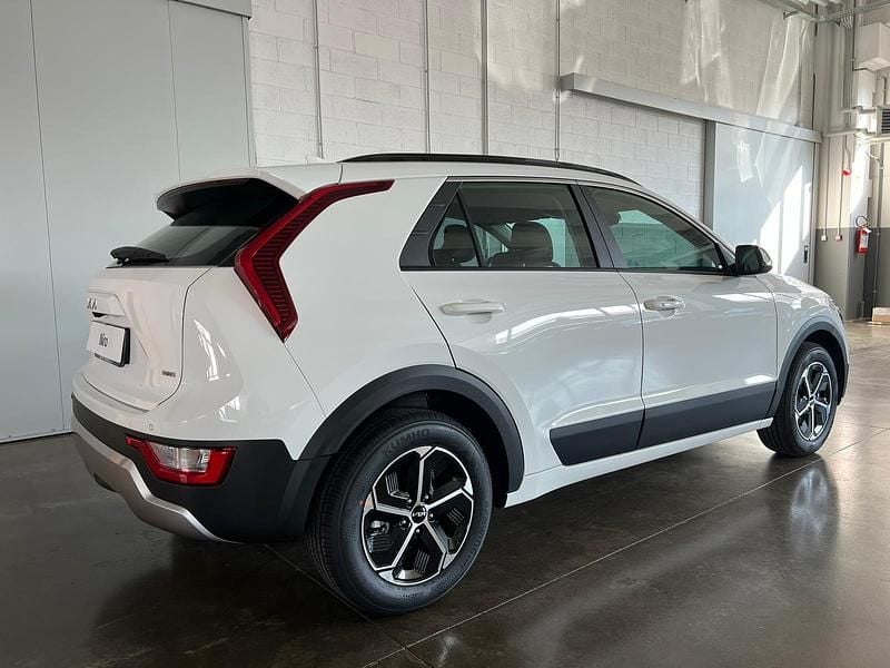 Usata Kia Niro 129 CV (94 kW) 2025 Bianco SUV