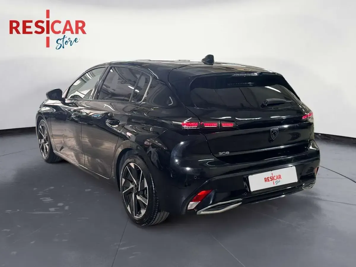 Usata Peugeot 308 Allure 131 CV (96 kW) 2022 Nero metallizzato Berlina
