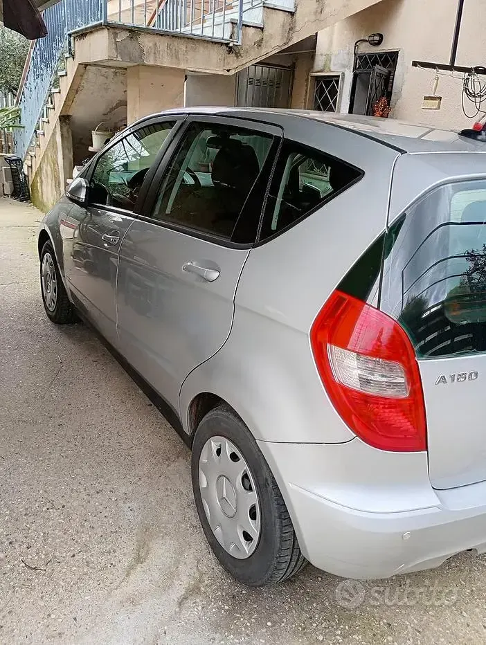 Usata Mercedes A160 Executive 95 CV (69 kW) 2011 Grigio Utilitaria